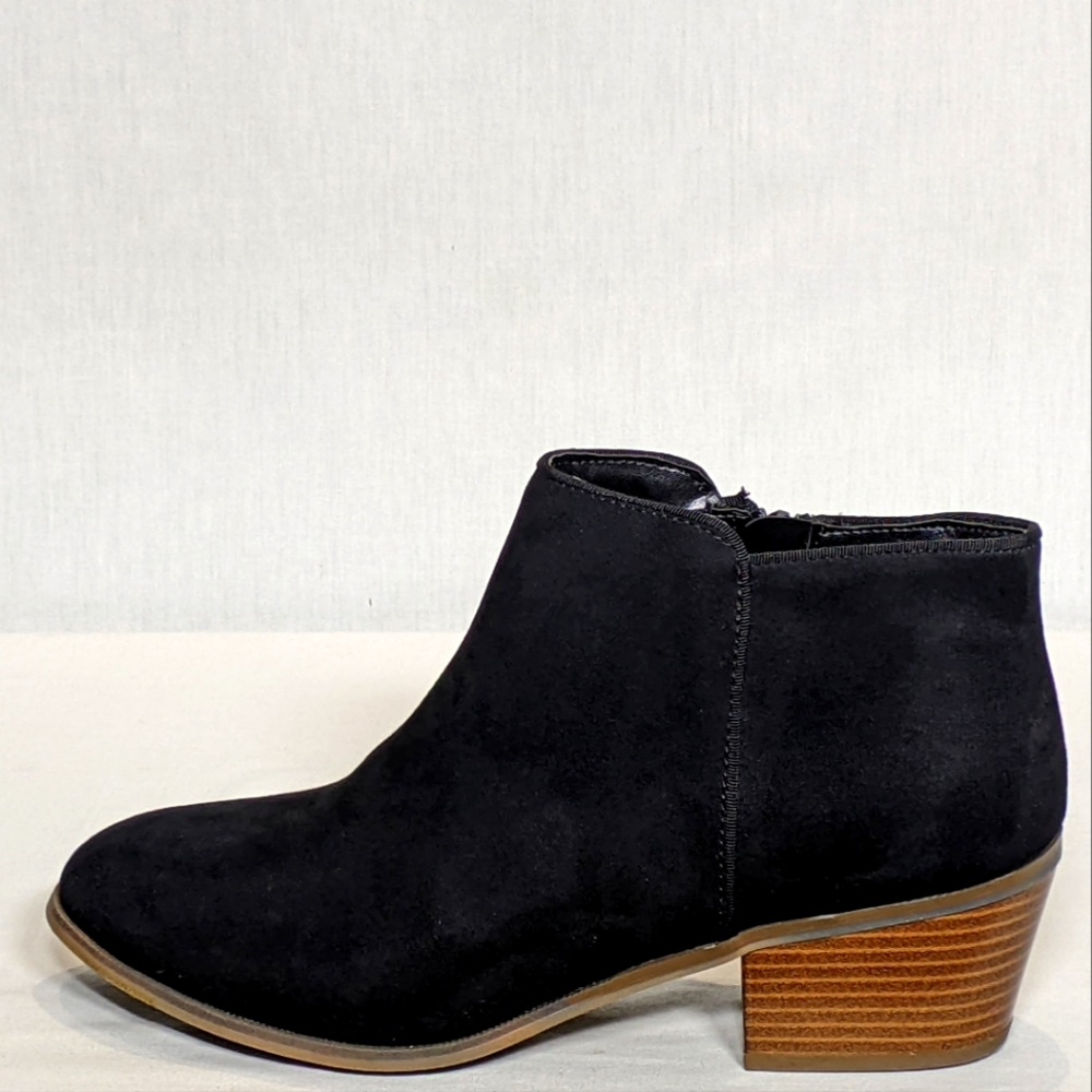 NEW Amazon Essentials Womens Aola Ankle Boot Side Zipper Sz 11 black